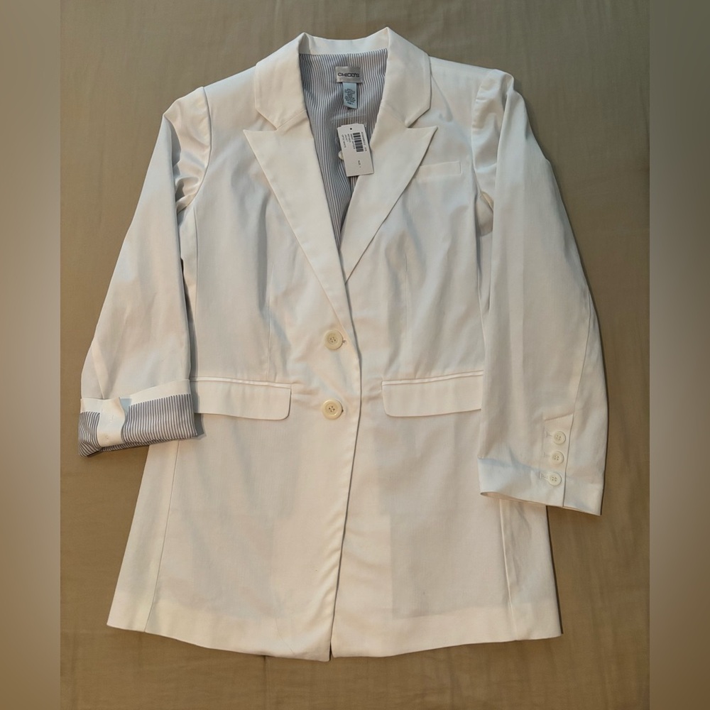 Chico's White Blazer with Notched Lapel and Tailored Fit
